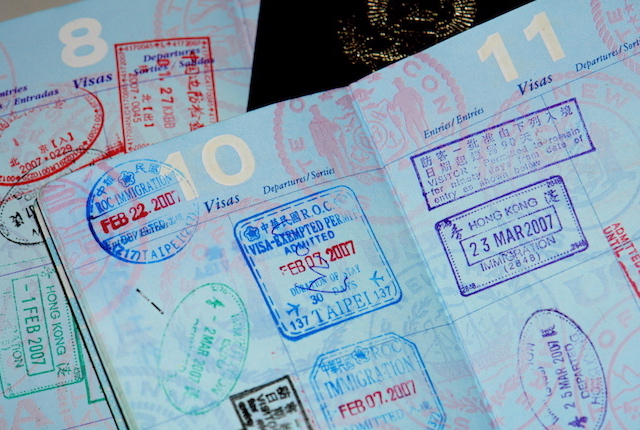 10 Tips to Avoid Money Disasters While Traveling